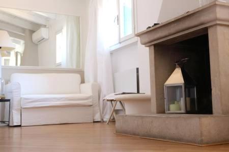 Di Punto In Bianco Home Верона Екстериор снимка