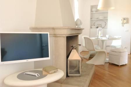 Di Punto In Bianco Home Верона Екстериор снимка