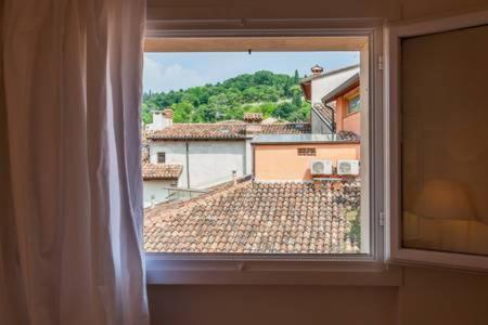 Di Punto In Bianco Home Верона Екстериор снимка